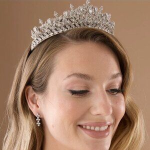 Brand New Ellee Couture GEMNA Swarovski Crystal Bridal Tiara Crown